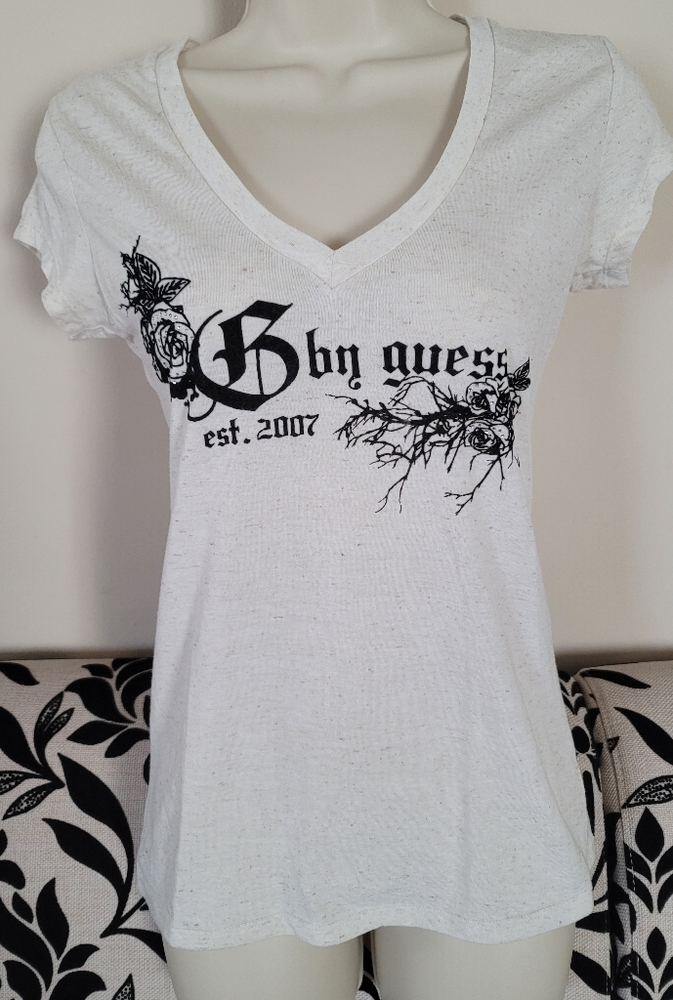 Guess vneck top